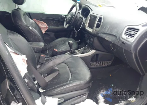 2021 Jeep Compass 80Th Anniversary 4X4 из США, поврежденный, VIN 3C4NJDEB7MT521374